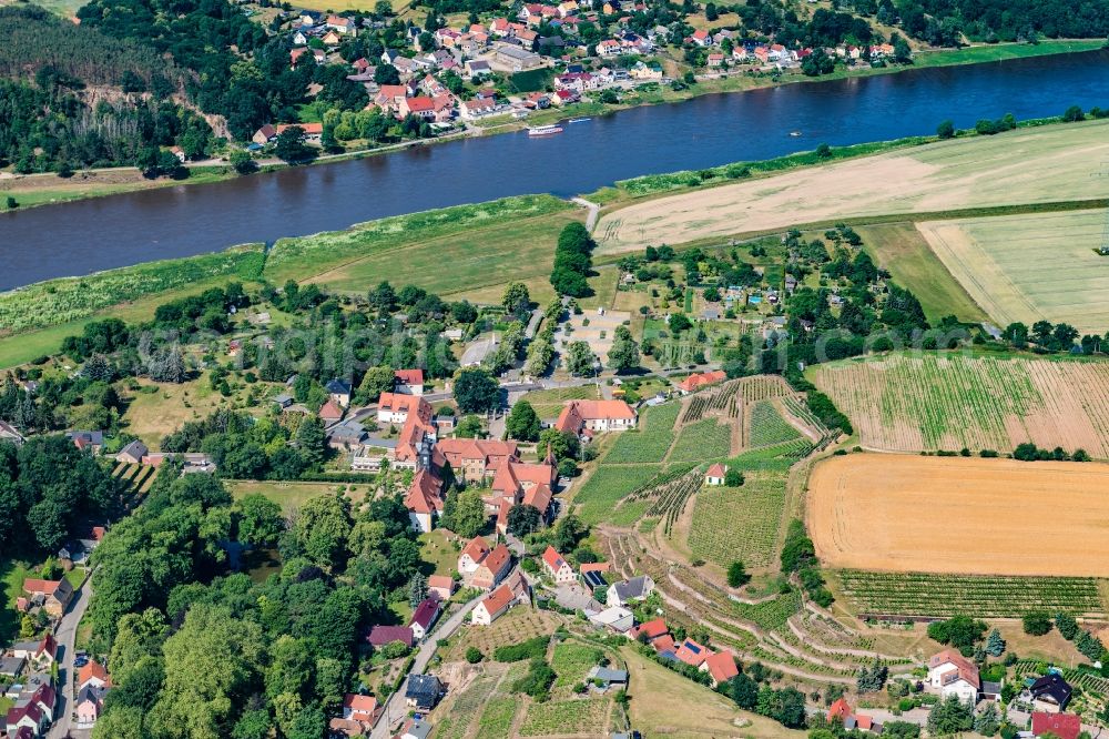 Seusslitz from the bird's eye view: Castle of Heinrichsburg in Seusslitz in the state Saxony, Germany