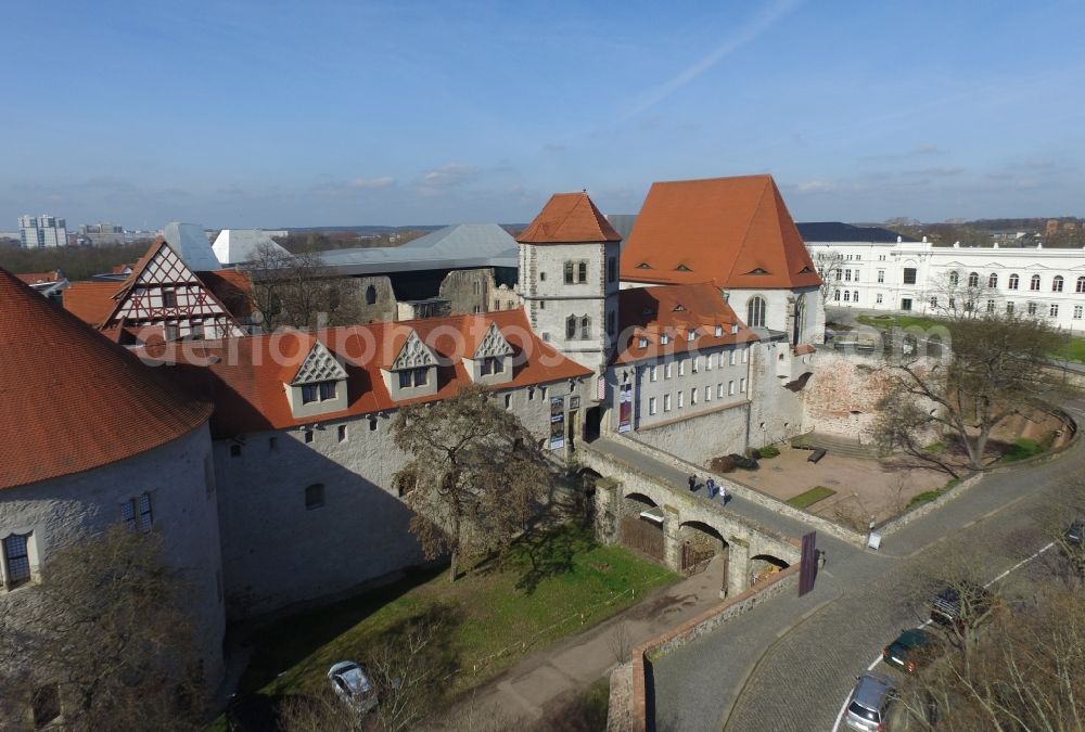 Halle (Saale) from the bird's eye view: Castle of Schloss Kunstmuseum Moritzburg on Friedemann-Bach-Platz in the district Mitte in Halle (Saale) in the state Saxony-Anhalt