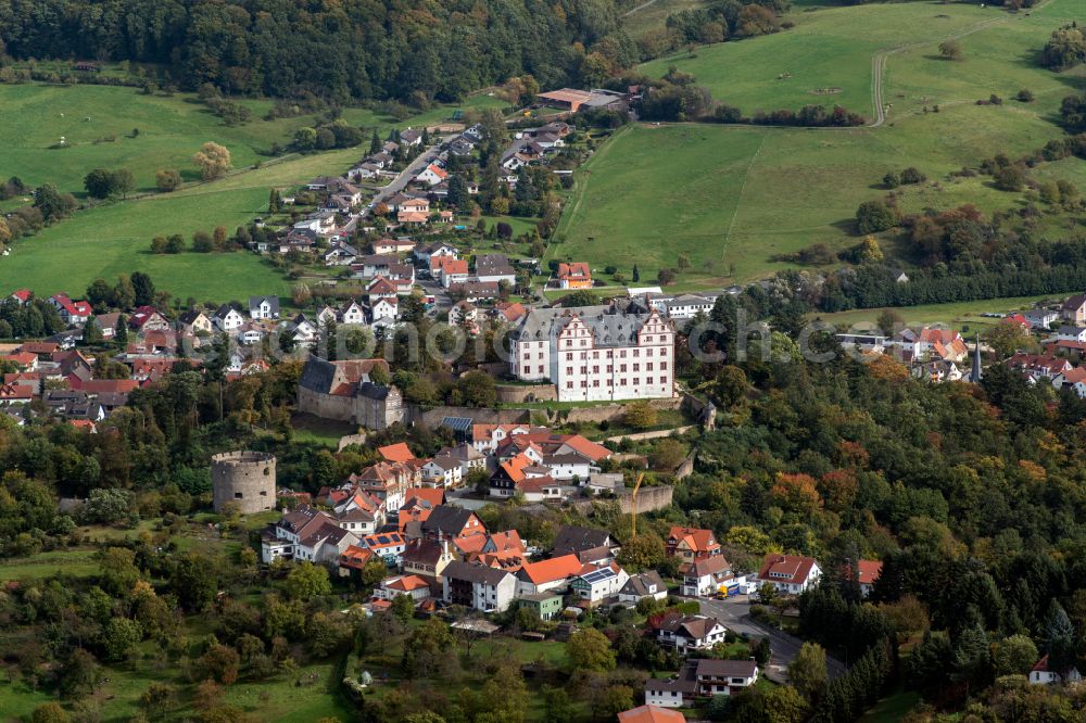 Fischbachtal from the bird's eye view: Castle on street Landgraf-Georg-Strasse of Lichtenberg on street Landgraf-Georg-Strasse in the district Lichtenberg in Fischbachtal in the state Hesse, Germany