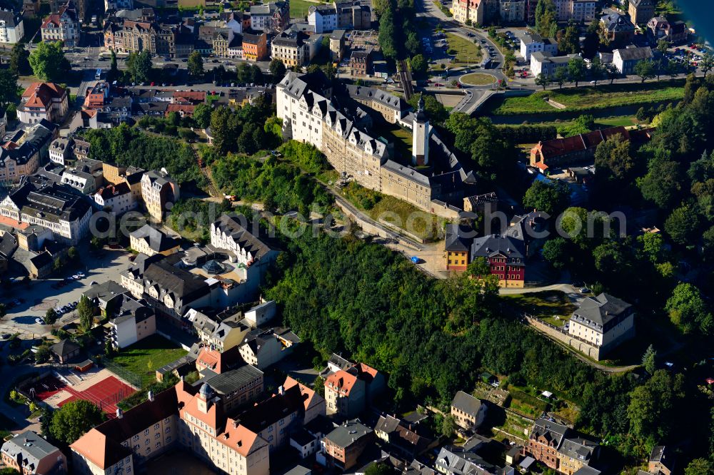 Aerial image Greiz - Castle of Oberes Schloss in the district Irchwitz in Greiz in the state Thuringia, Germany