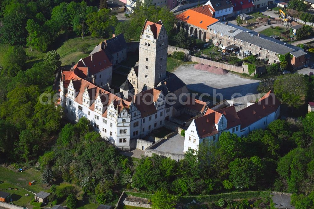 Aerial photograph Plötzkau - Castle of Schloss Ploetzkau in Ploetzkau in the state Saxony-Anhalt