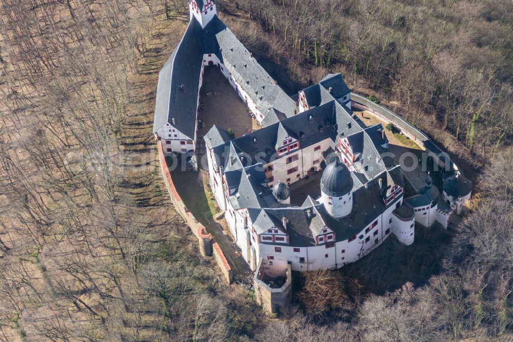 Lunzenau from the bird's eye view: Castle complex on the plateau Schloss Rochsburg on street Schlossstrasse in Lunzenau in the state Saxony, Germany