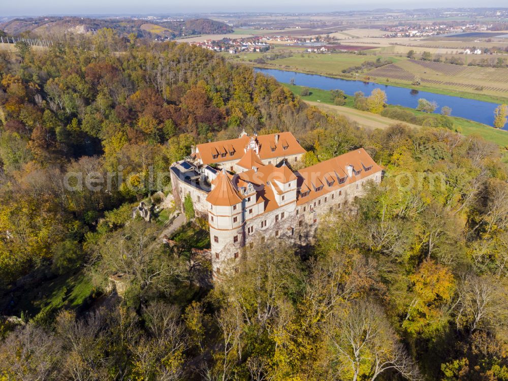 Aerial photograph Klipphausen - Castle of Schloss Scharfenberg on Schlossweg in the district Scharfenberg in Klipphausen in the state Saxony, Germany