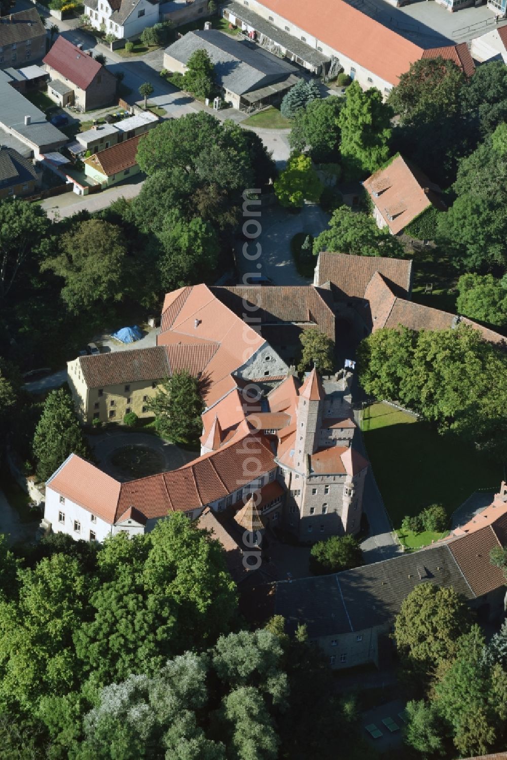 Altenhausen from above - Castle of Schloss Schloss Altenhausen an der Schlossstrasse in Altenhausen in the state Saxony-Anhalt