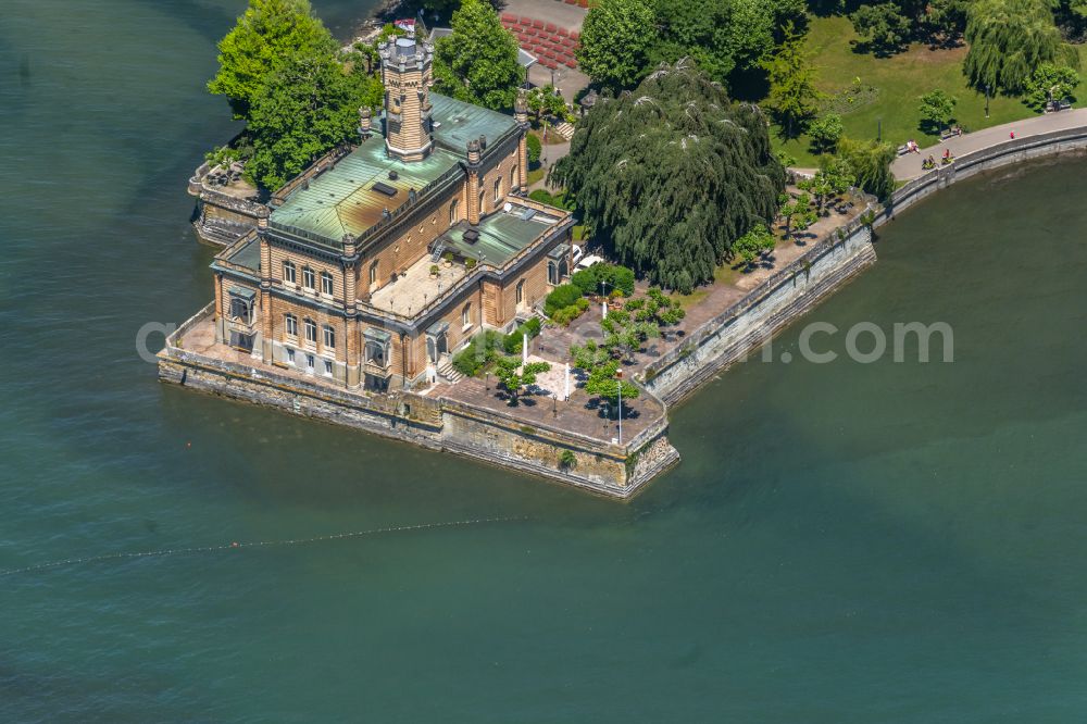 Aerial photograph Langenargen - Castle of Schloss Montfort on street Untere Seestrasse in Langenargen at Bodensee in the state Baden-Wuerttemberg, Germany