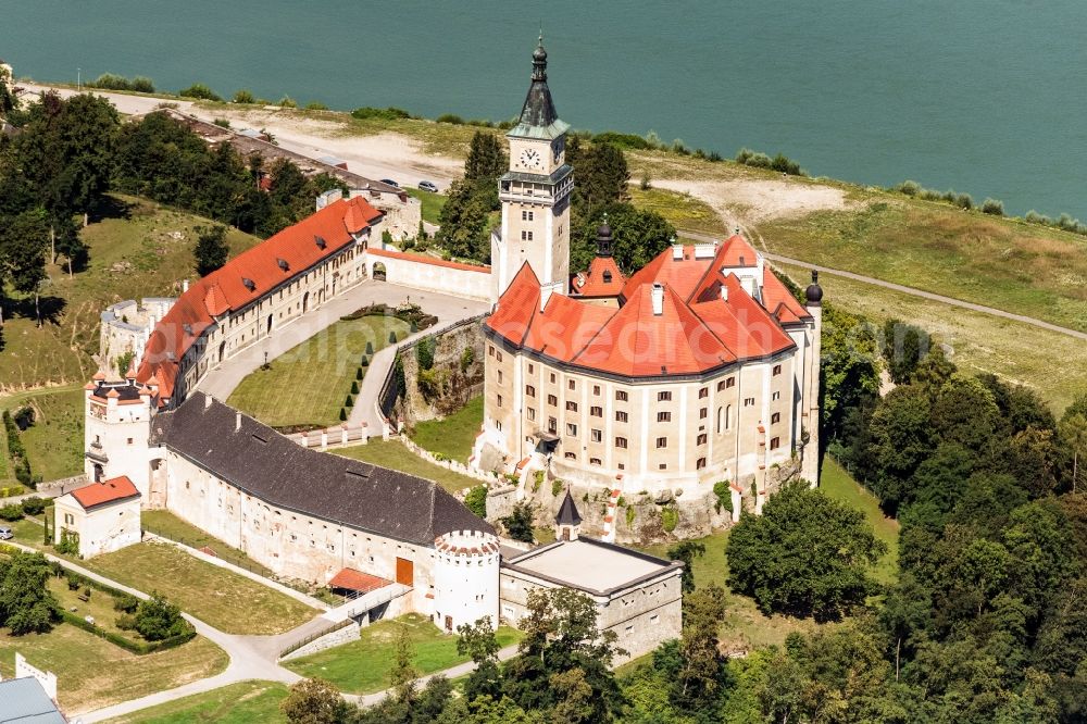 Wallsee from the bird's eye view: Castle of Wallsee in Wallsee in Lower Austria, Austria