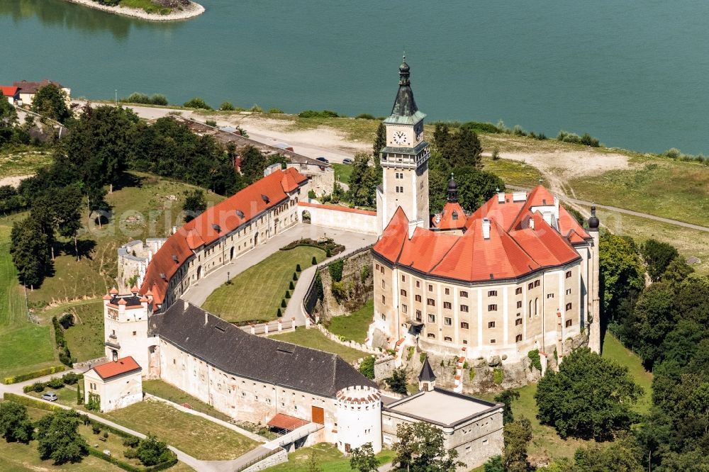 Aerial image Wallsee - Castle of Wallsee in Wallsee in Lower Austria, Austria