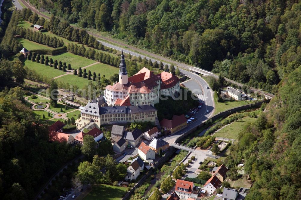 Weesenstein from the bird's eye view: Castle of Weesenstein in Weesenstein in the state Saxony, Germany