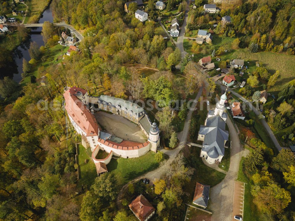 Aerial photograph Limbach-Oberfrohna - Castle of Wolkenburg on street Am Schloss in Limbach-Oberfrohna in the state Saxony, Germany