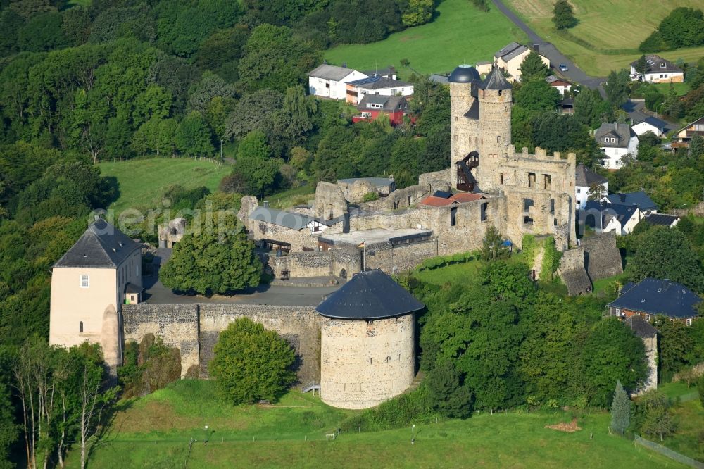 Aerial photograph Greifenstein - Castle of the fortress Burg Greifenstein in Greifenstein in the state Hesse, Germany