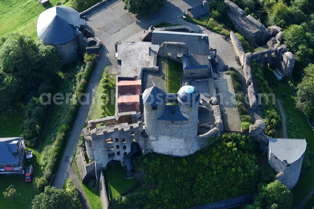 Aerial image Greifenstein - Castle of the fortress Burg Greifenstein in Greifenstein in the state Hesse, Germany