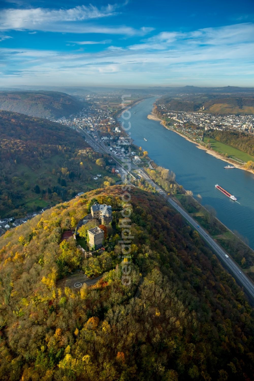 Aerial image Bad Breisig - Castle of the fortress Burg Rheineck in Bad Breisig in the state Rhineland-Palatinate