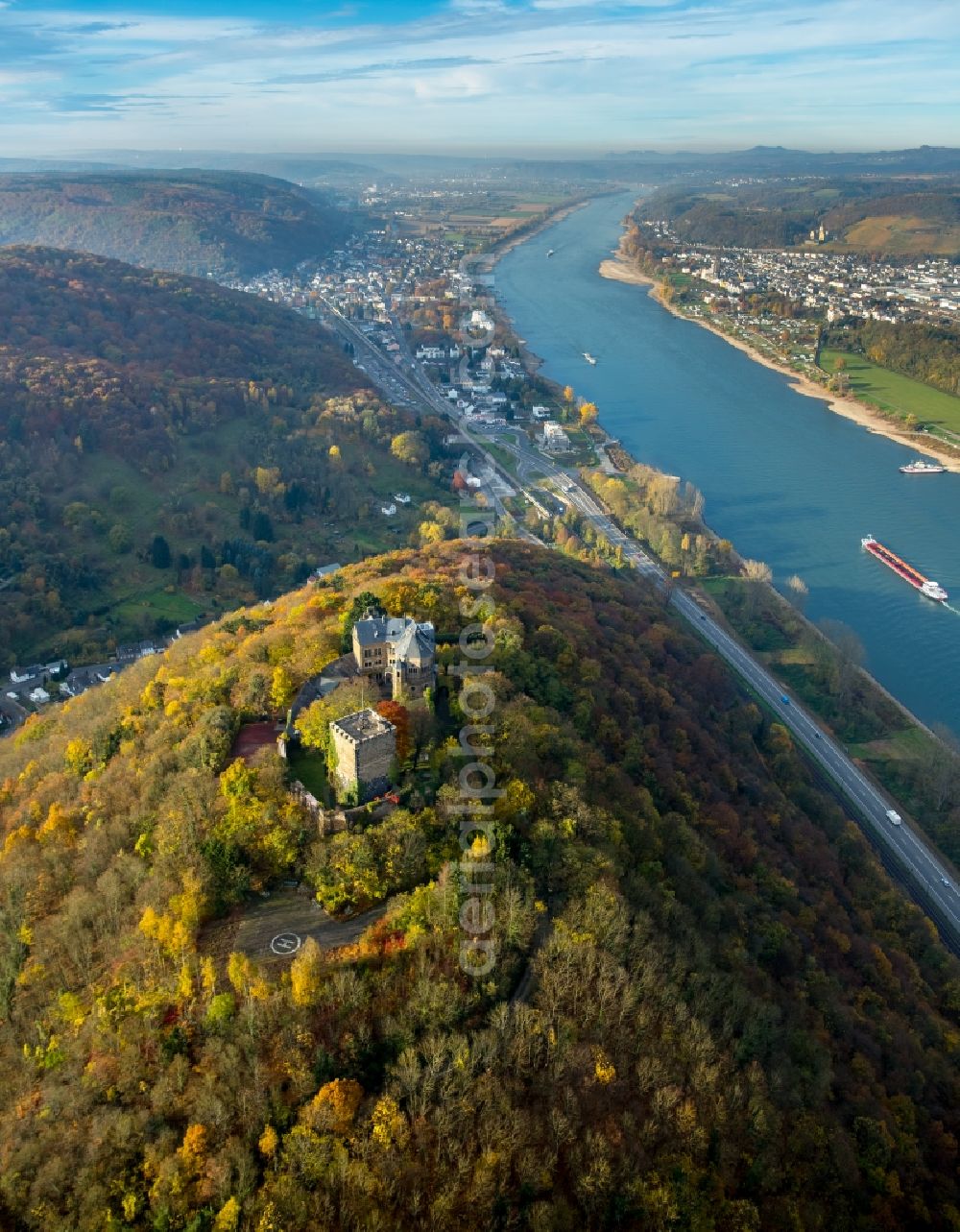 Aerial photograph Bad Breisig - Castle of the fortress Burg Rheineck in Bad Breisig in the state Rhineland-Palatinate