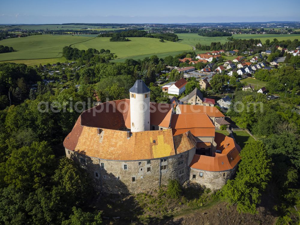 Aerial image Schönfels - Castle of the fortress Burg Schoenfels on Burgstrasse in Schoenfels in the state Saxony