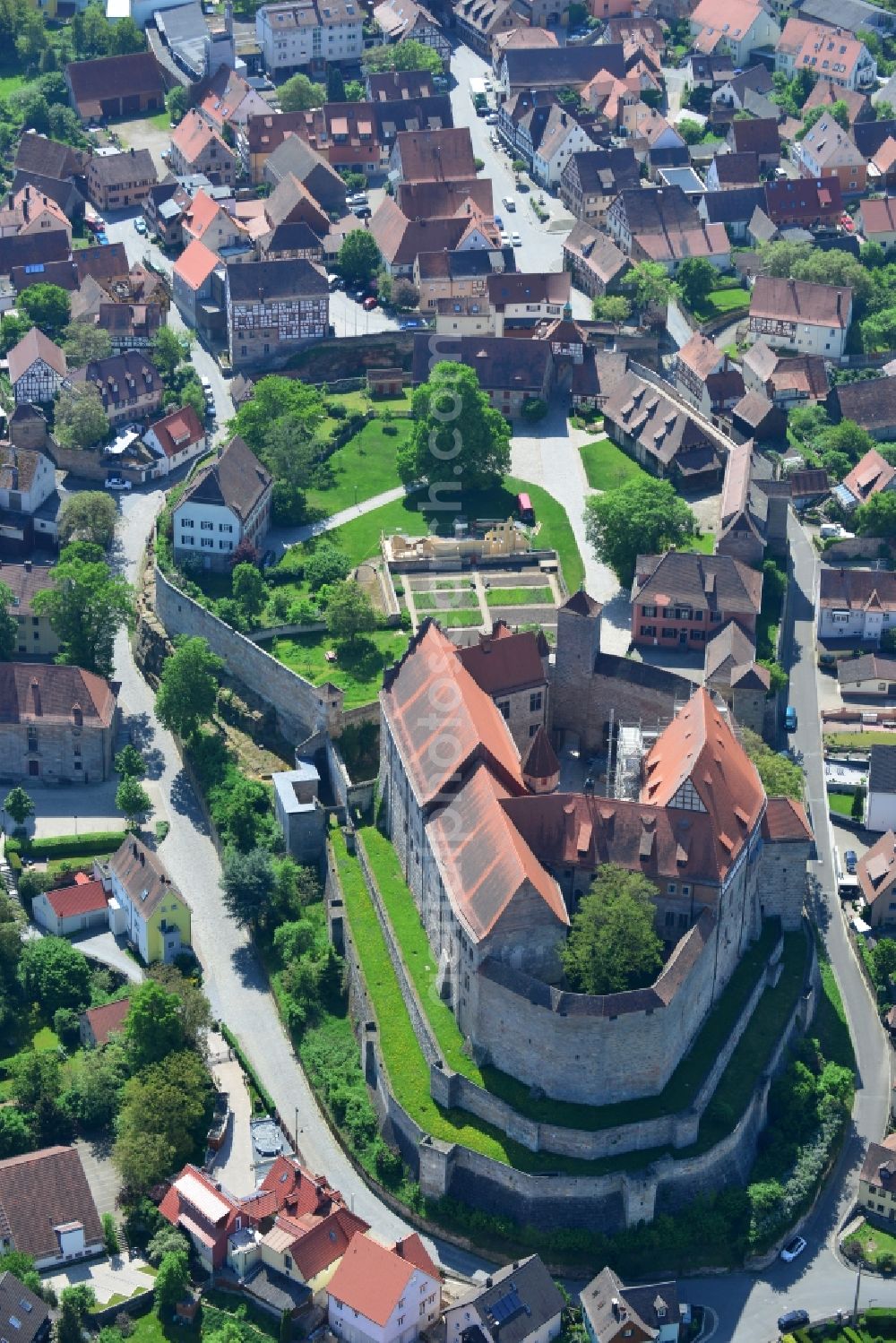 Aerial image Cadolzburg - Castle of the fortress in Cadolzburg in the state Bavaria