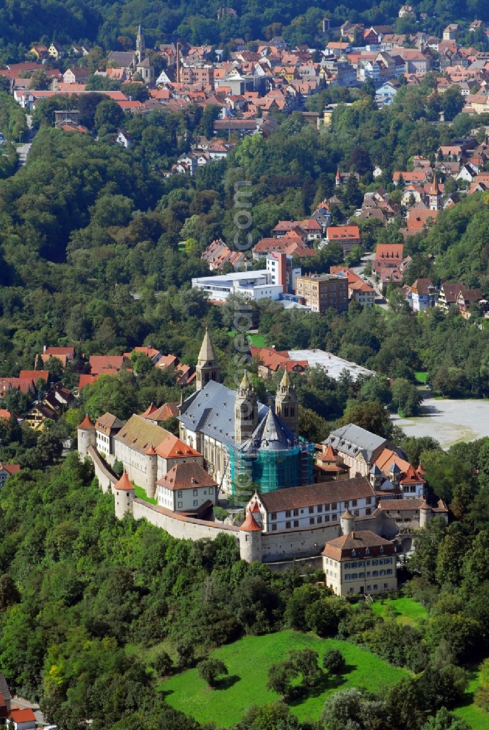 Schwäbisch Hall from the bird's eye view: Castle of the fortress Comburg in the district Steinbach in Schwaebisch Hall in the state Baden-Wuerttemberg, Germany