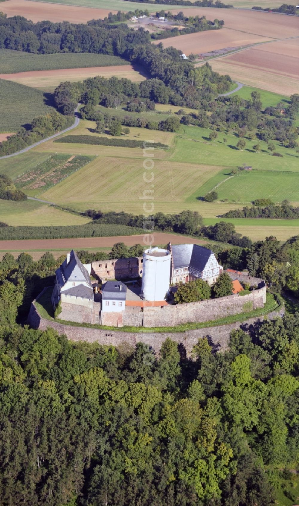 Aerial photograph Otzberg - Castle of the fortress in the district Hering in Otzberg in the state Hesse, Germany