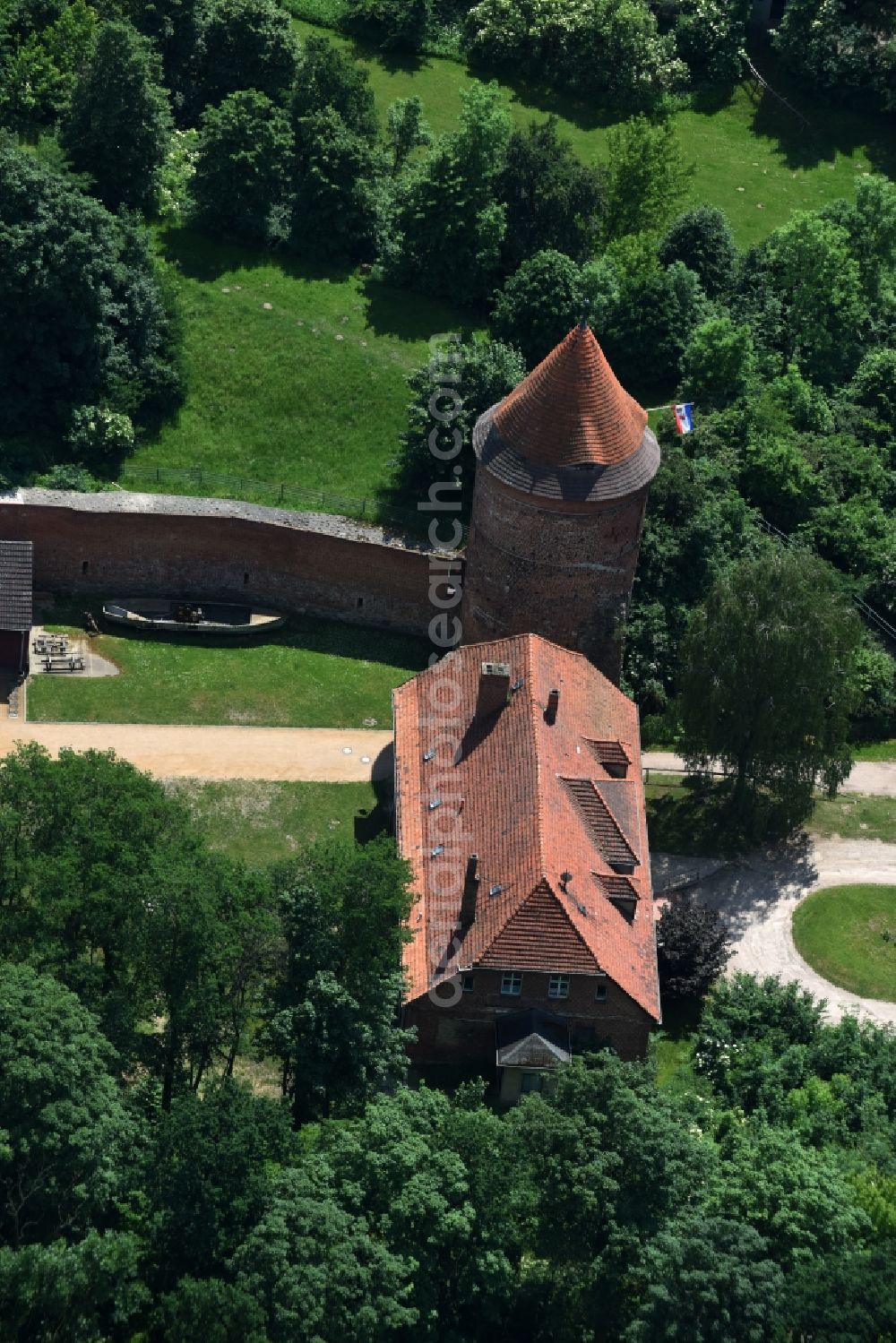 Plau am See from the bird's eye view: Castle of the fortress Plauer Burg on Burgplatz in Plau am See in the state Mecklenburg - Western Pomerania