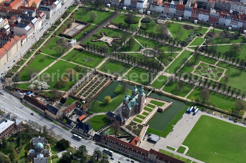 Aerial image Kopenhagen - Castle of the fortress Rosenborg Castle Oster Voldgade in Copenhagen in , Denmark