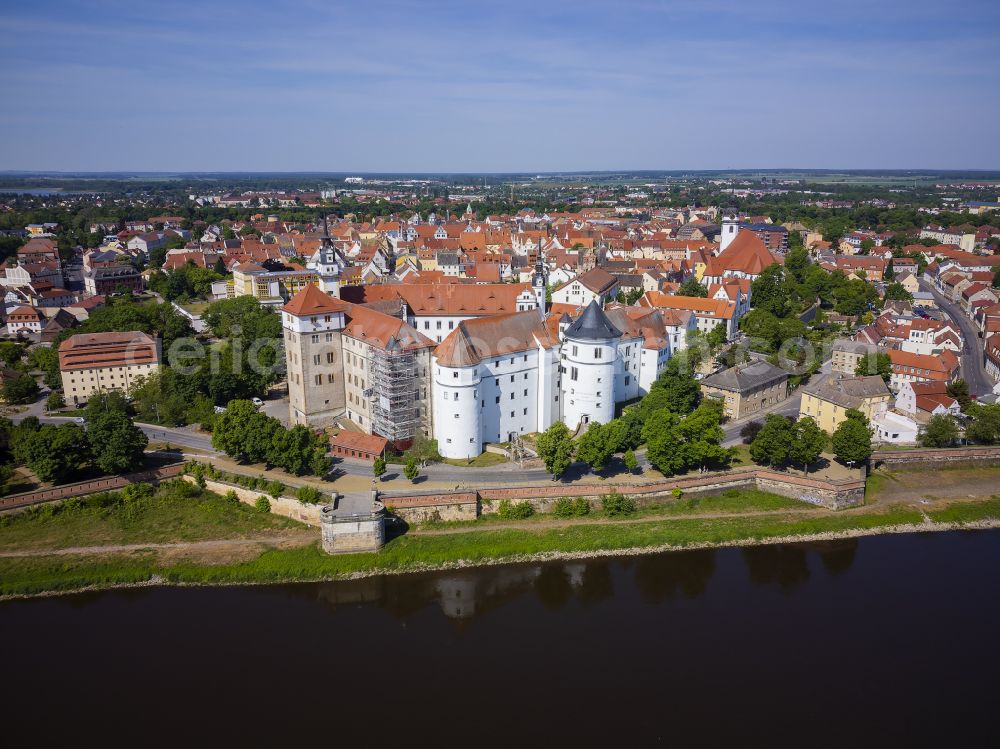 Aerial image Torgau - Castle of the fortress Schloss und Schlosskirche Hartenfels in Torgau in the state Saxony