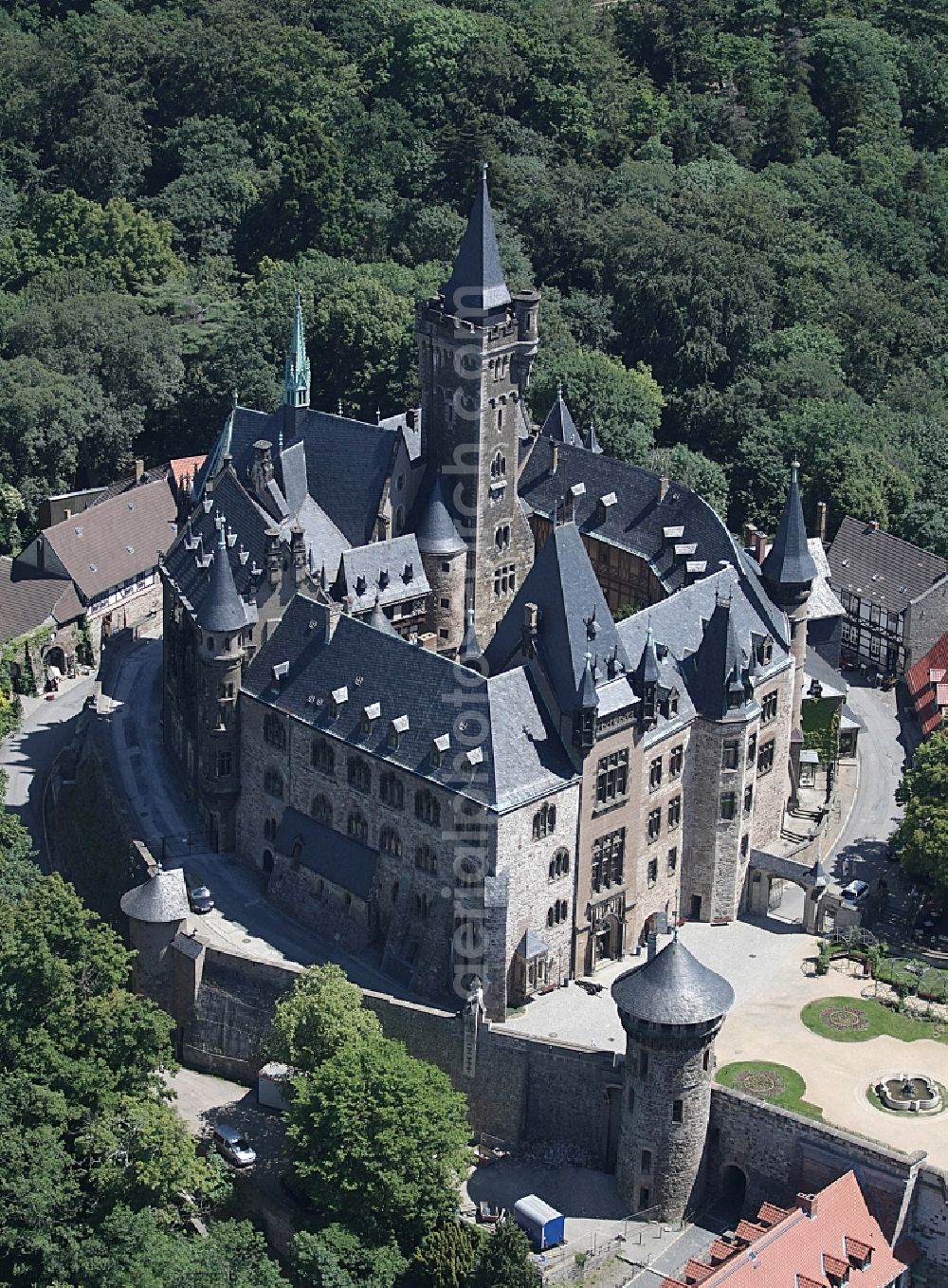 Aerial image Wernigerode - Castle of the fortress Schloss Wernigerode in Wernigerode in the state Saxony-Anhalt, Germany