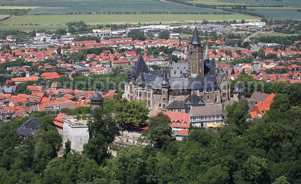 Wernigerode from the bird's eye view: Castle of the fortress Schloss Wernigerode in Wernigerode in the state Saxony-Anhalt, Germany