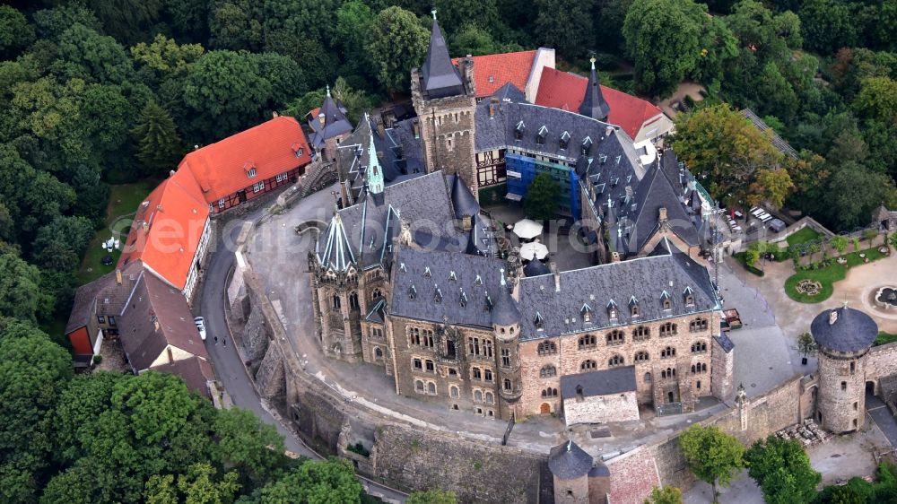 Wernigerode from the bird's eye view: Castle of the fortress Schloss Wernigerode in Wernigerode in the state Saxony-Anhalt, Germany