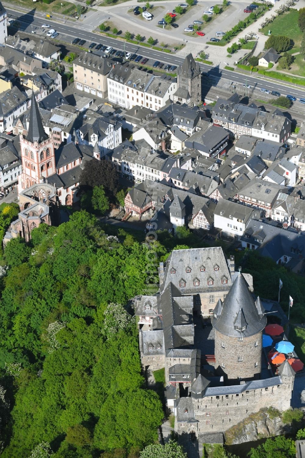 Aerial photograph Bacharach - Castle of the fortress Stahleck in Bacharach in the state Rhineland-Palatinate, Germany