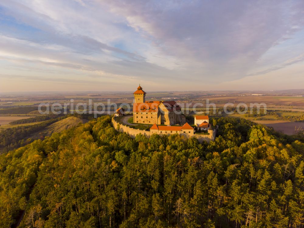 Holzhausen from the bird's eye view: Castle of the fortress Wachsenburg in Holzhausen in the state Thuringia, Germany