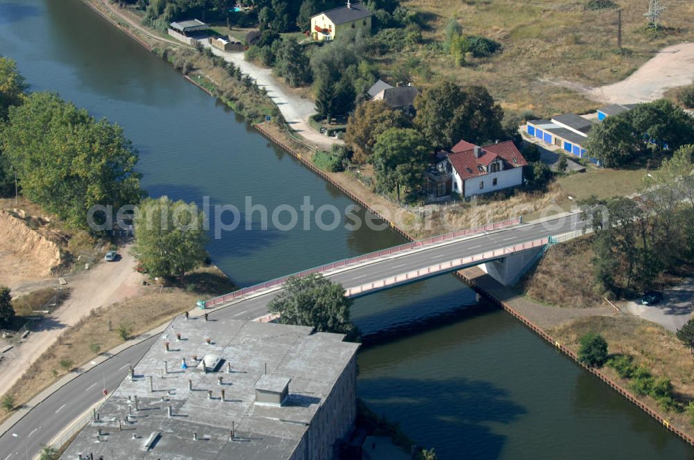 BURG from the bird's eye view: Blick auf die Burger Brücke. Die Brücke wurde im Jahr 2005 erbaut und ist eine Überführung der Landstraße 52 über den Elbe-Havel-Kanal bei km 332,150.