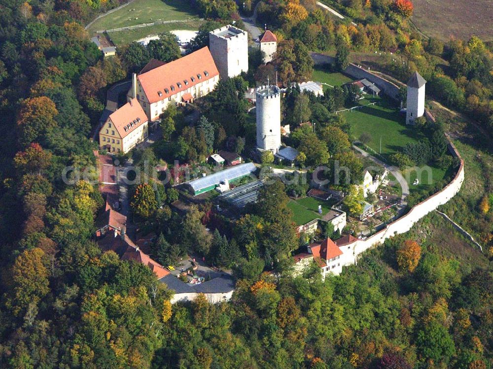 Aerial photograph Burglengenfeld / Bayern - Burglengenfeld (Bayern): Die 1200-jährige Burganlage Burg Lengenfeld auf dem Kreuzberg,auch bekannt als die Wiege der Wittelsbacher, Marktplatz 2-6, 93133 Burglengenfeld Tel. (09471) 7018-0, Fax. (09471) 701845