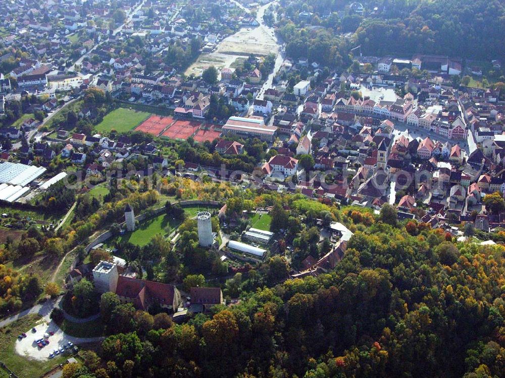 Aerial photograph Burglengenfeld / Bayern - Burglengenfeld (Bayern): Die 1200-jährige Burganlage Burg Lengenfeld auf dem Kreuzberg,auch bekannt als die Wiege der Wittelsbacher, Marktplatz 2-6, 93133 Burglengenfeld Tel. (09471) 7018-0, Fax. (09471) 701845