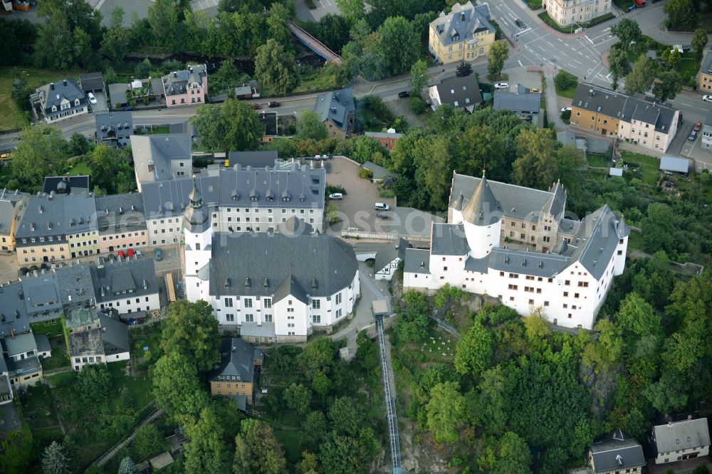 Schwarzenberg/Erzgebirge from the bird's eye view: Walls of the castle complex on the plateau Schloss Schwarzenberg in Schwarzenberg/Erzgebirge in the state Saxony, Germany