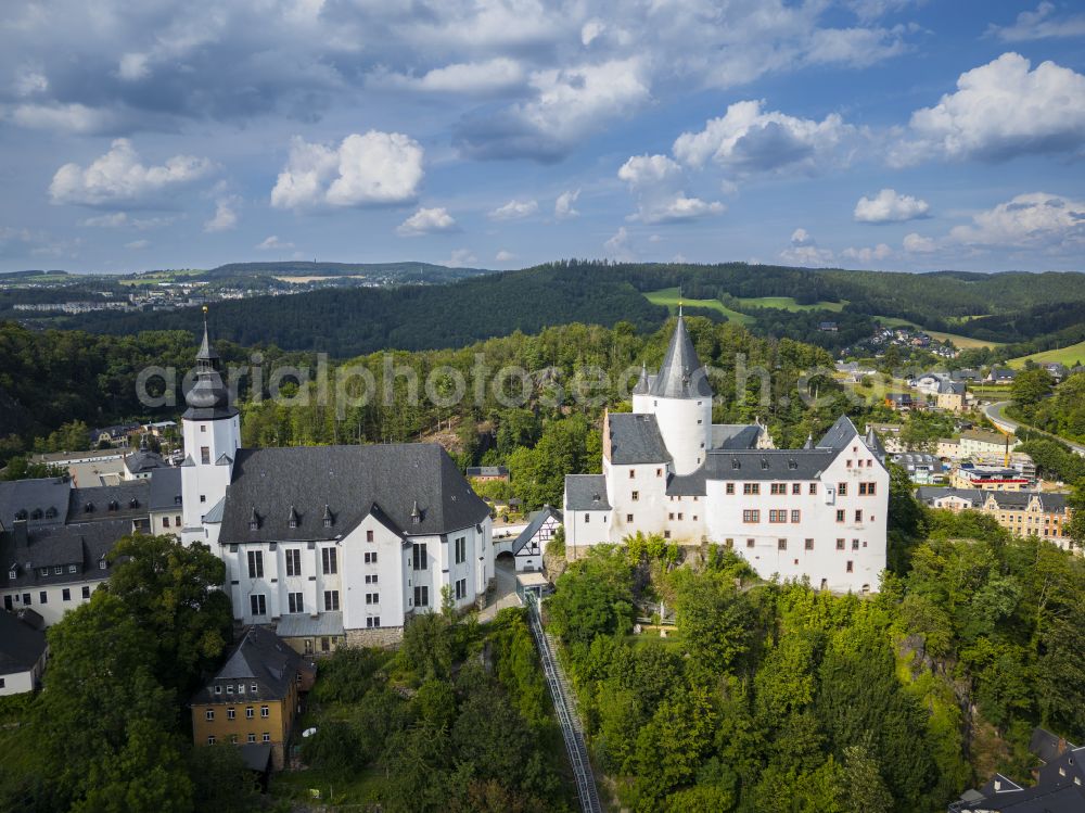 Schwarzenberg/Erzgebirge from the bird's eye view: Walls of the castle complex on the plateau Schloss Schwarzenberg in Schwarzenberg/Erzgebirge in the state Saxony, Germany