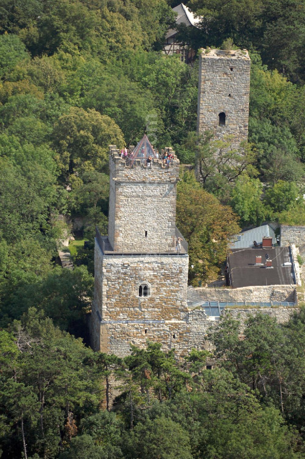 Eckartsberga Eckartsberga Eckartsberga Eckartsberga from the bird's eye view: Strasse der Romanik: Die Eckartsburg liegt auf einem Bergrücken oberhalb der Kleinstadt Eckartsberga im Burgenlandkreis, am Südrand der Finnelandschaft im Naturpark Saale-Unstrut-Triasland, nahe der Landesgrenze Sachsen-Anhalts zu Thüringen. Homepage: