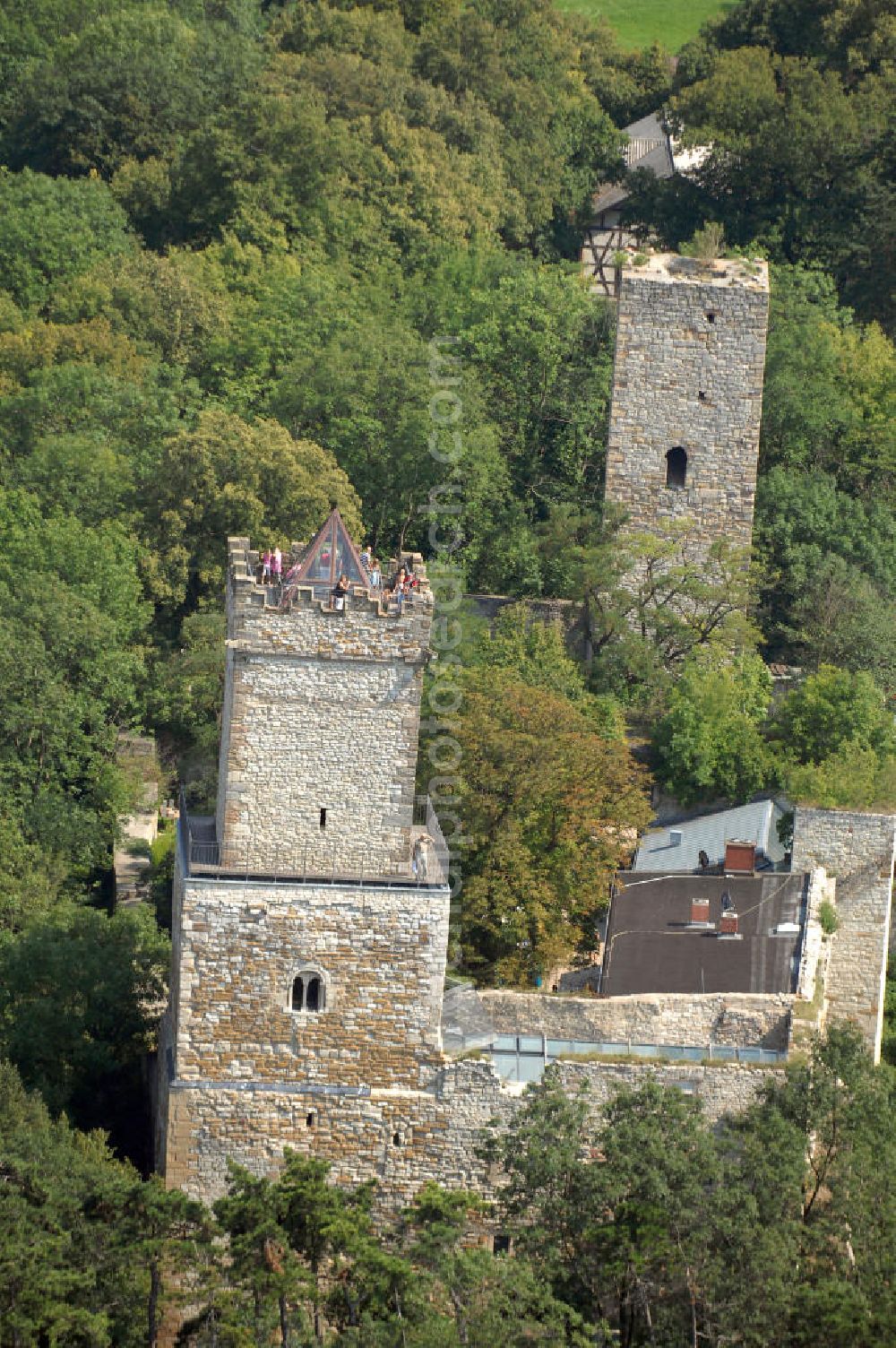 Aerial image Eckartsberga Eckartsberga Eckartsberga Eckartsberga - Strasse der Romanik: Die Eckartsburg liegt auf einem Bergrücken oberhalb der Kleinstadt Eckartsberga im Burgenlandkreis, am Südrand der Finnelandschaft im Naturpark Saale-Unstrut-Triasland, nahe der Landesgrenze Sachsen-Anhalts zu Thüringen. Homepage: