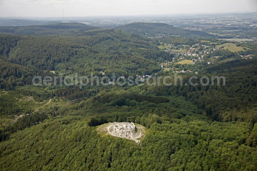 Aerial image Lippe - Blick auf Restaurierungs- und Rekonstruktionsarbeiten an der Burgruine Falkenburg in der Gemarkung Detmold im Teutoburger Wald im Kreis Lippe, Nordrhein-Westfalen . View of restoration and reconstruction work on the ruins of a castle Falkenburg is in the district of Detmold in the Teutoburg Forest.