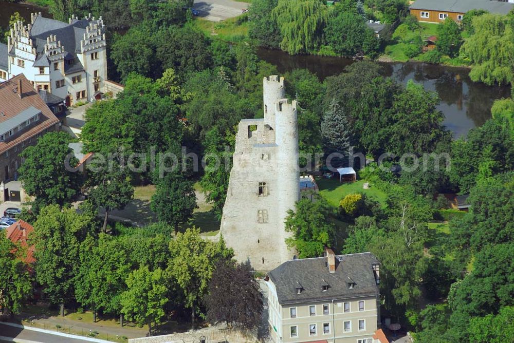 Aerial photograph Saalfeld - 30.06.2006 Saalfeld Blick auf die Burgruine Hoher Schwarm in der Schwarmgasse in 07318 Saalfeld Achim Walder: