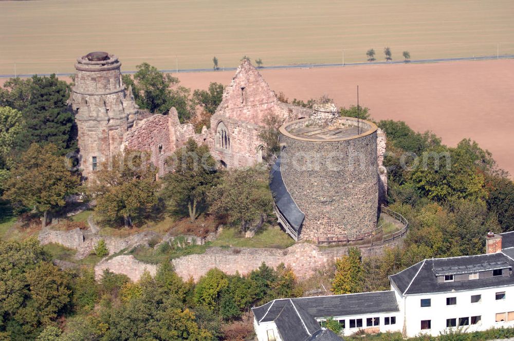 Aerial photograph Steinthaleben - Die Rothenburg ist eine Burgruine in der Gemeinde Steinthaleben im Kyffhäuserkreis, Thüringen. Die Burgruine Rothenburg befindet sich auf einem steilen Bergvorsprung am Nordrand des Kyffhäusergebirges.