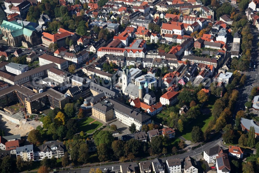 Paderborn from the bird's eye view: View the church Busdorfkirche at St. Vincenz-Hospital in Paderborn in North Rhine-Westphalia