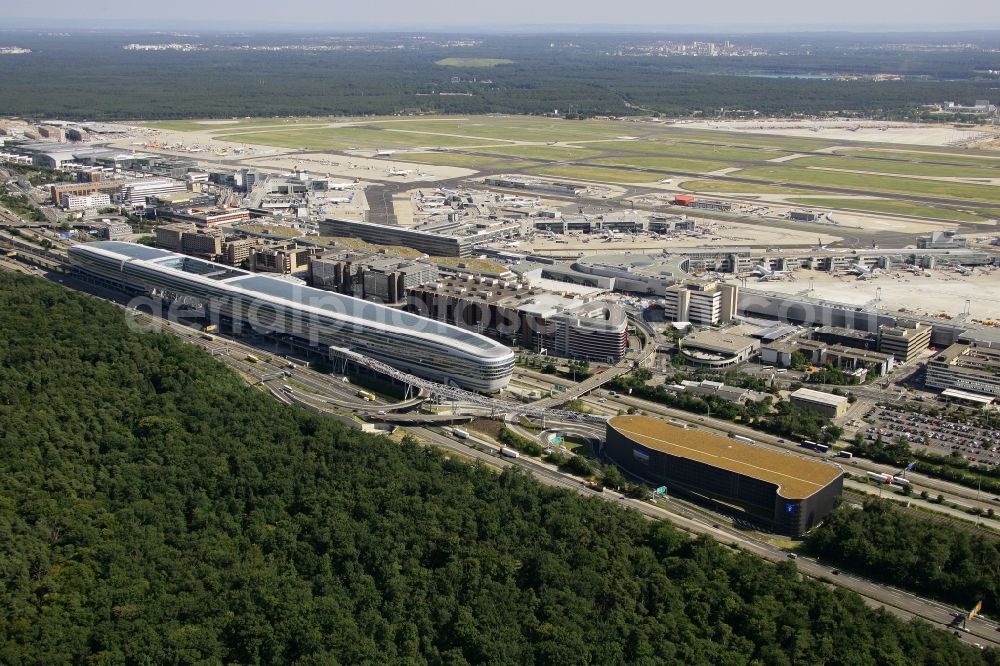 Frankfurt am Main from the bird's eye view: View of the Business Center The Squair, formerly known as Airrail Center Frankfurt. The main investor for the futuristic project is the IVG Immobilien AG