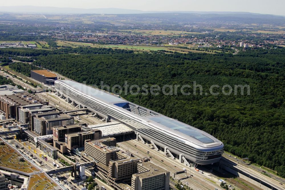 Frankfurt am Main from the bird's eye view: View of the Business Center The Squair, formerly known as Airrail Center Frankfurt. The main investor for the futuristic project is the IVG Immobilien AG