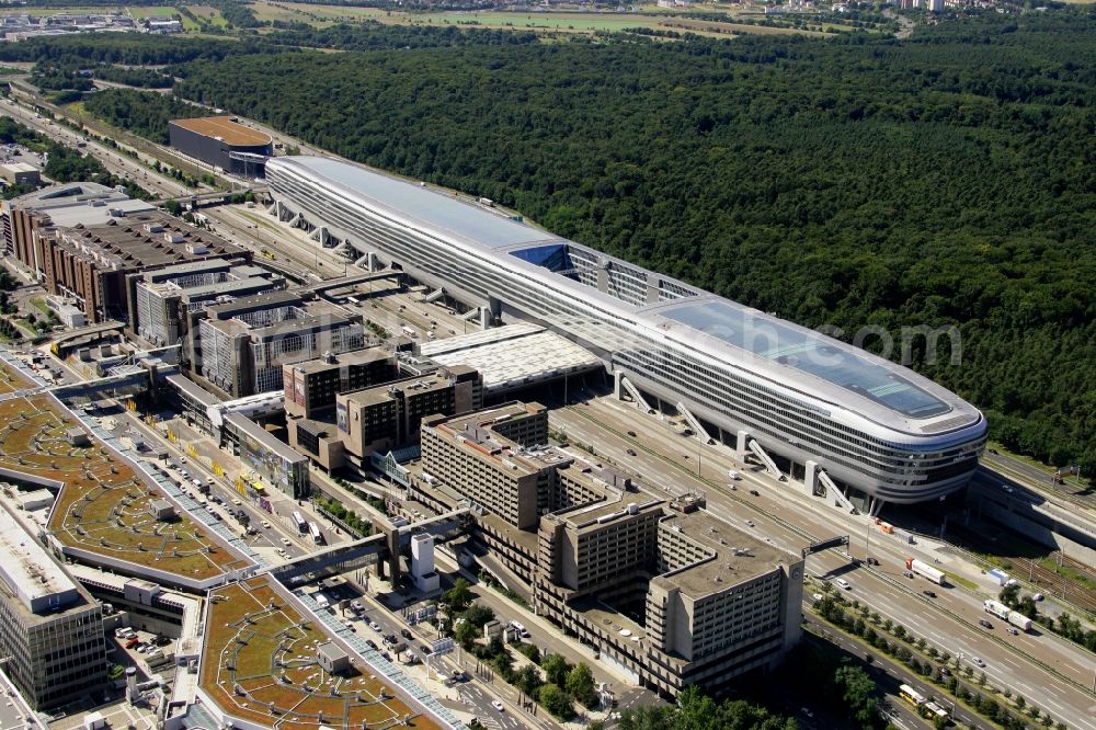 Aerial photograph Frankfurt am Main - View of the Business Center The Squair, formerly known as Airrail Center Frankfurt. The main investor for the futuristic project is the IVG Immobilien AG