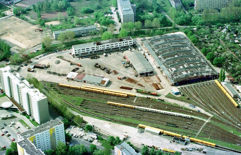 Berlin-Lichtenberg from the bird's eye view: BVG- U-Bahndepot an der Straße am Tierpark in Berlin-Lichtenberg.