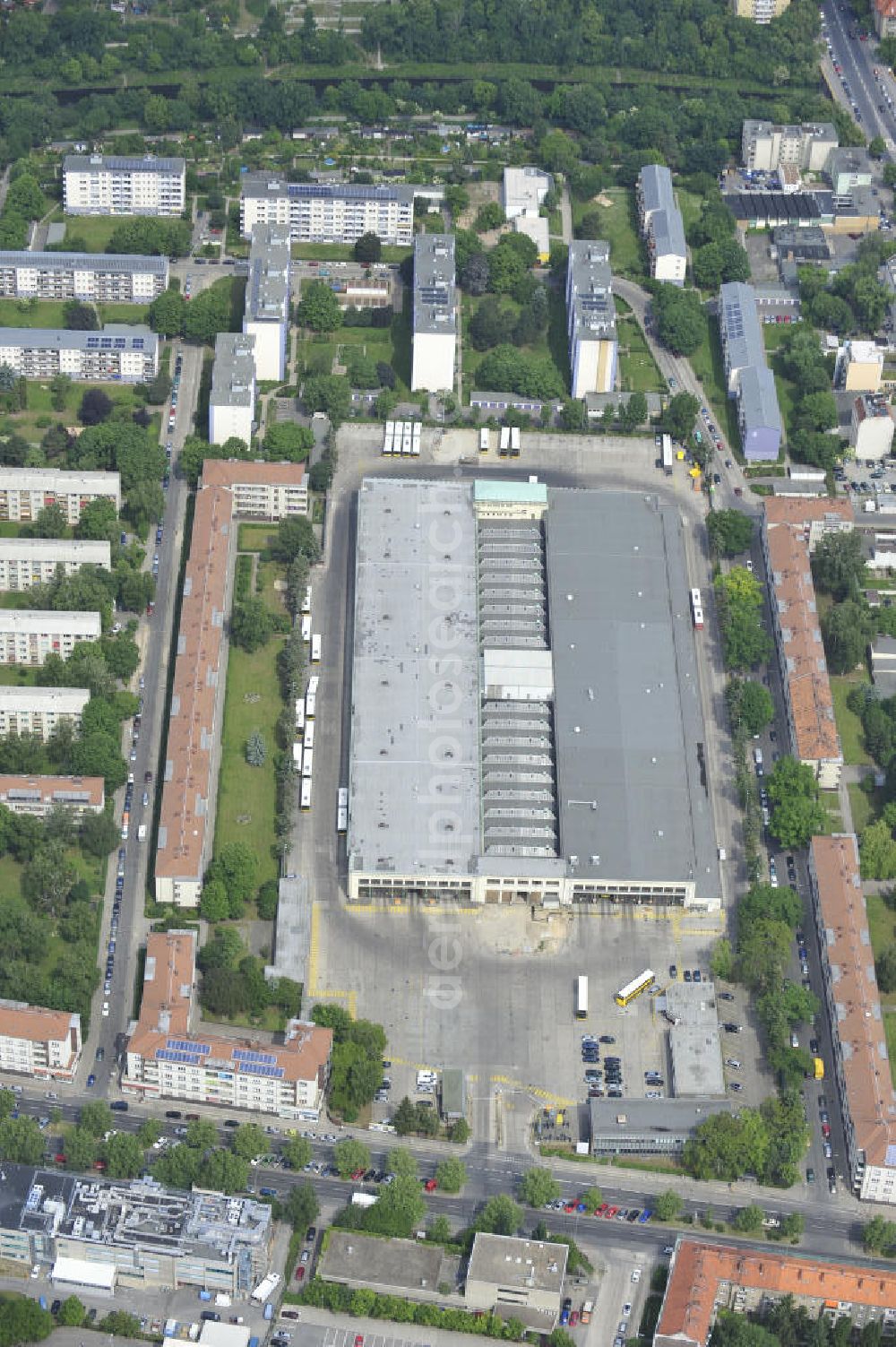 Aerial image Berlin - Look at the BVG bus depot Britz in Grade street in Neukölln district in Berlin. It was formerly used as a tramway depot nd then reconstructed