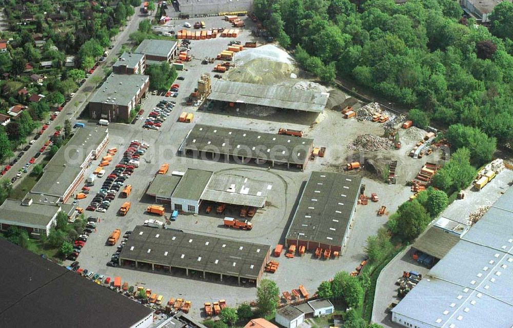 Berlin-Reinickendorf from the bird's eye view: BVG-Depot in der Roedernallee in Reinickendorf