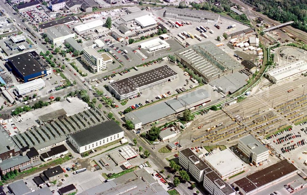 Berlin-Lichtenberg from the bird's eye view: BVG-Straßenbahn- und Busdepot in der Siegfriedstraße in Berlin-Lichtenberg.