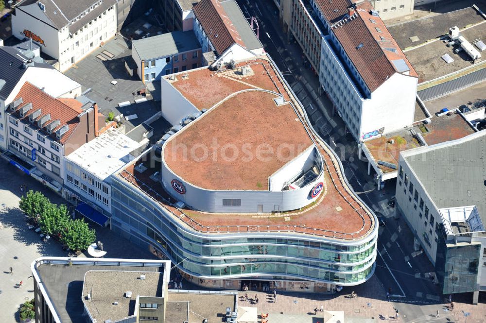 Saarbrücken from above - Blick auf eine Filiale des Bekeidungsunternehmens C&A Mode GmbH & Co. KG an der Bahnhofstraße in Saarbrücken im Saarland. View on C&A fashion store at Bahnhofstrasse in city Saarbrücken in Saarland.