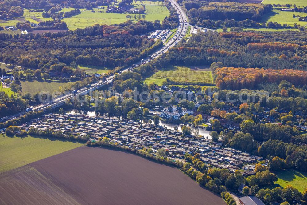 Rheurdt from above - Campsite Bej Wolters with caravans and tents on the lake shore Littardsche Kendel in Rheurdt in the state North Rhine-Westphalia, Germany