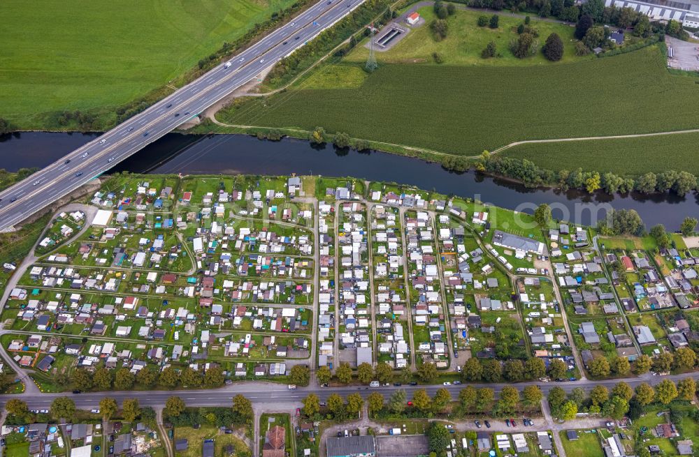 Aerial photograph Westhofen - Campsite with caravans and tents CampingClub Garenfeld Ruhrbogen e.V in the river bank area of the Ruhr in Westhofen in the state North Rhine-Westphalia, Germany